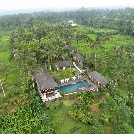 Awan Putih Resort 파양간 외부 사진