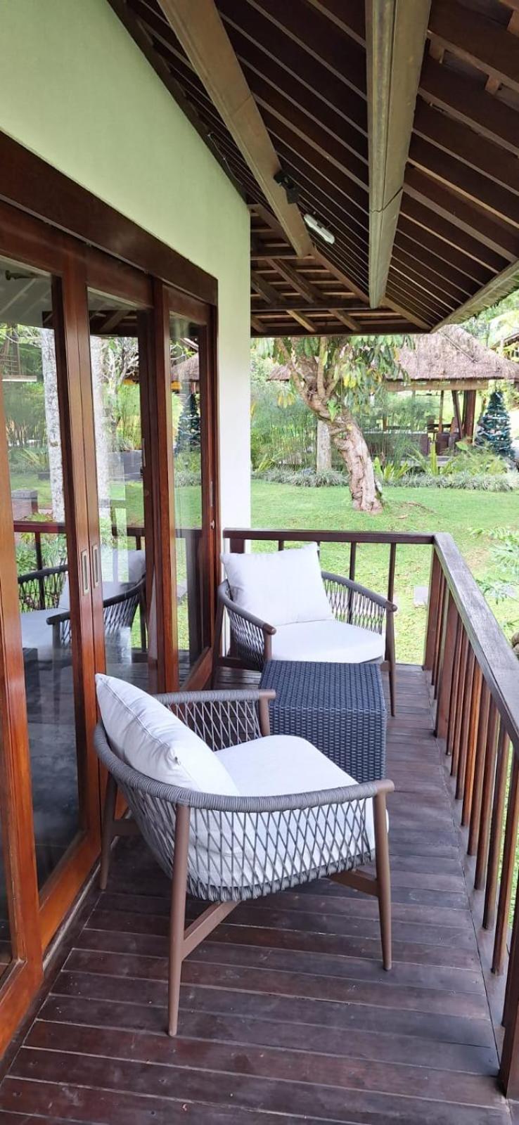 Awan Putih Resort 파양간 외부 사진