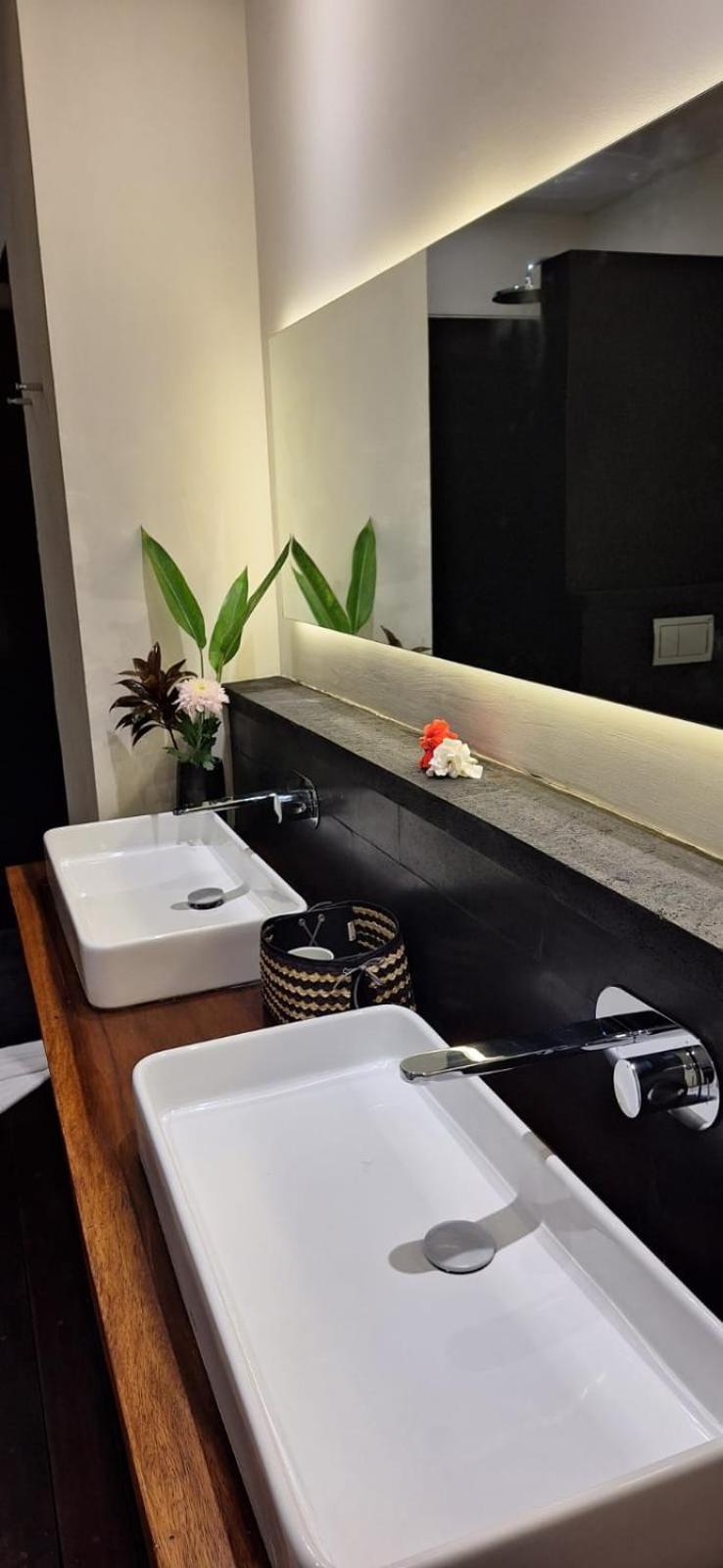 Awan Putih Resort 파양간 외부 사진