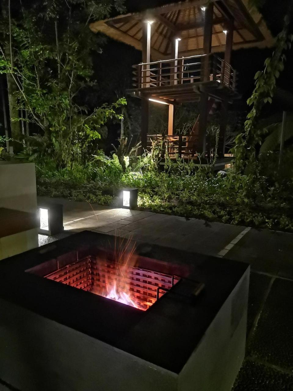 Awan Putih Resort 파양간 외부 사진