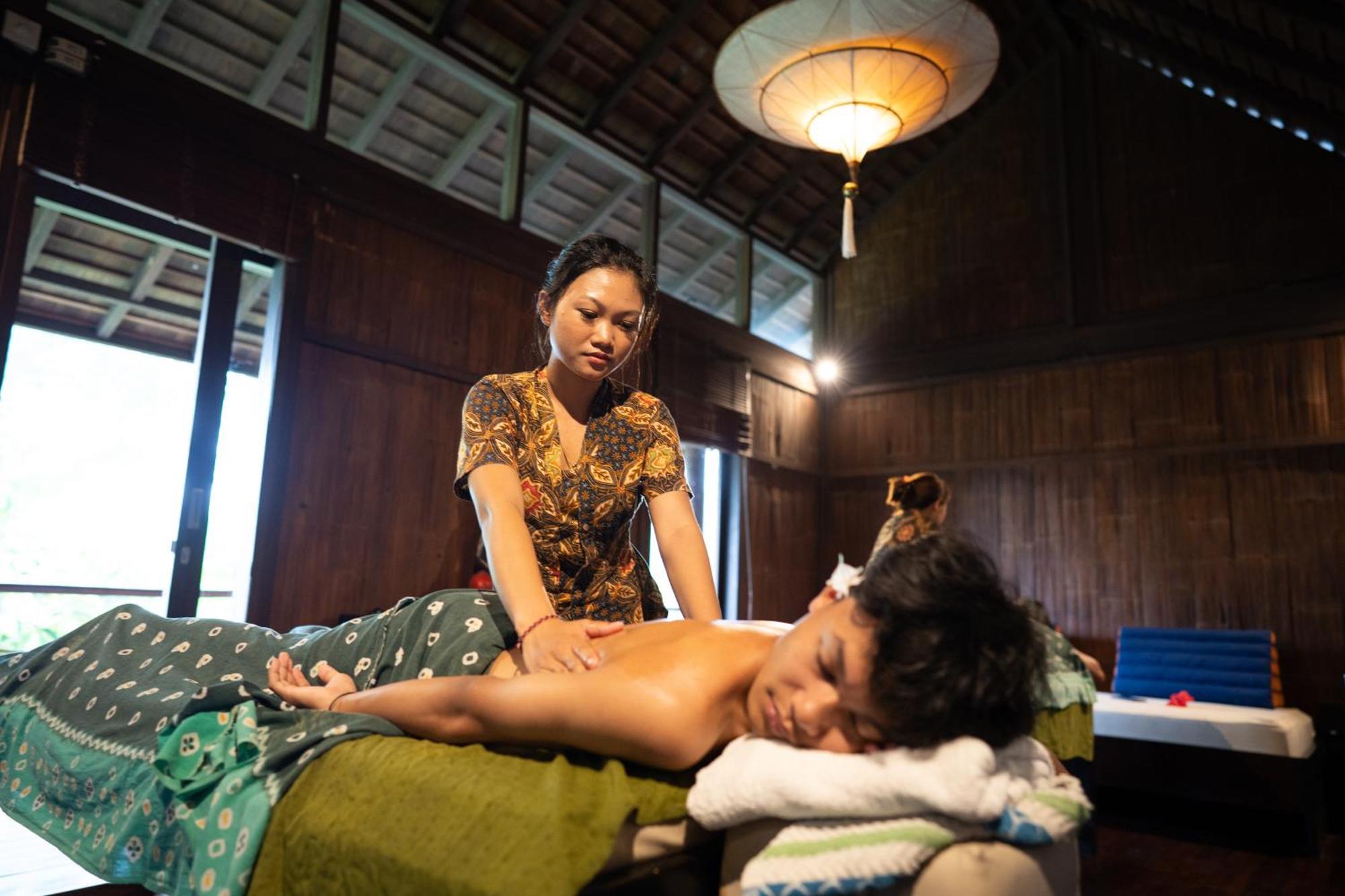 Awan Putih Resort 파양간 외부 사진