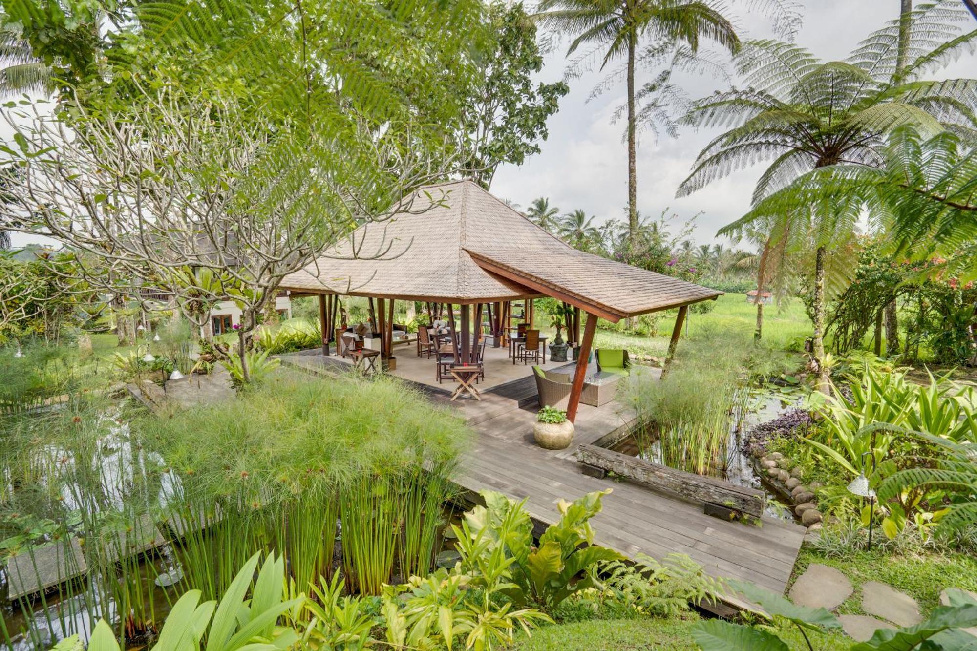 Awan Putih Resort 파양간 외부 사진