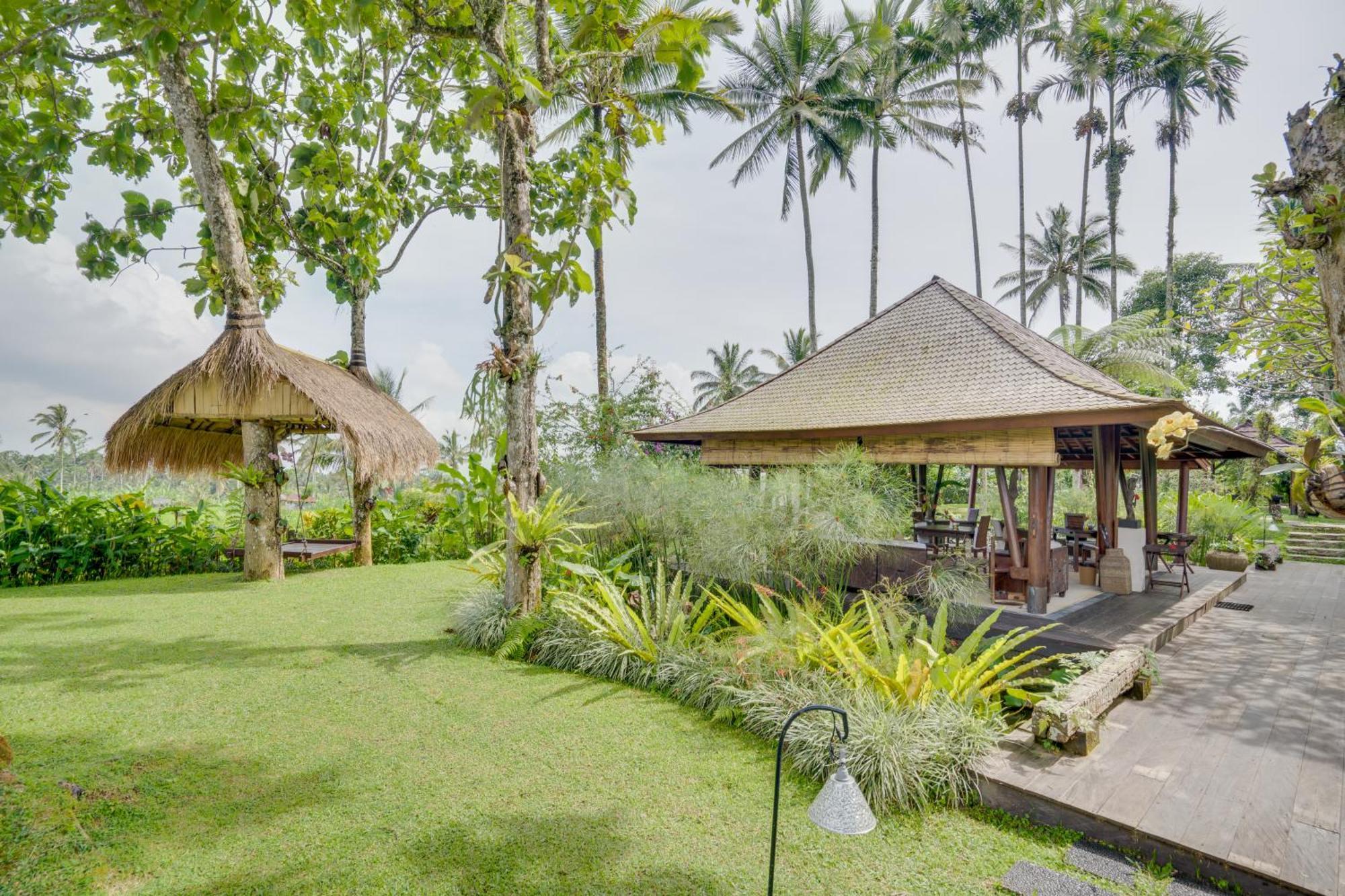 Awan Putih Resort 파양간 외부 사진